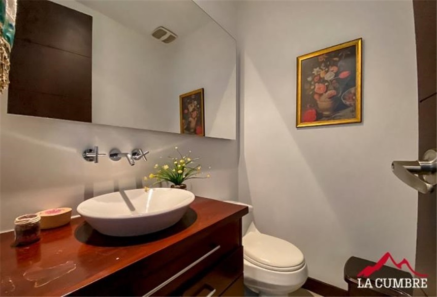 Apartamento de 2 alcobas en arriendo en Los Parra, Medellín, 145 m² · foto 9 de 12