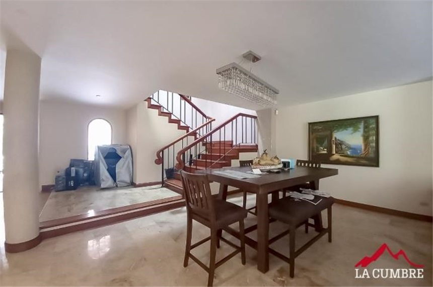 Casa de 4 alcobas en venta en Altos Del Poblado, Medellín, 290 m² · foto 8 de 16