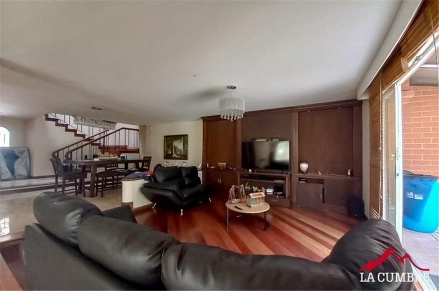 Casa de 4 alcobas en venta en Altos Del Poblado, Medellín, 290 m² · foto 5 de 16