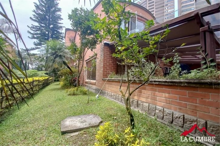 4BR House in El tesoro (290 m²) for Sale - 3