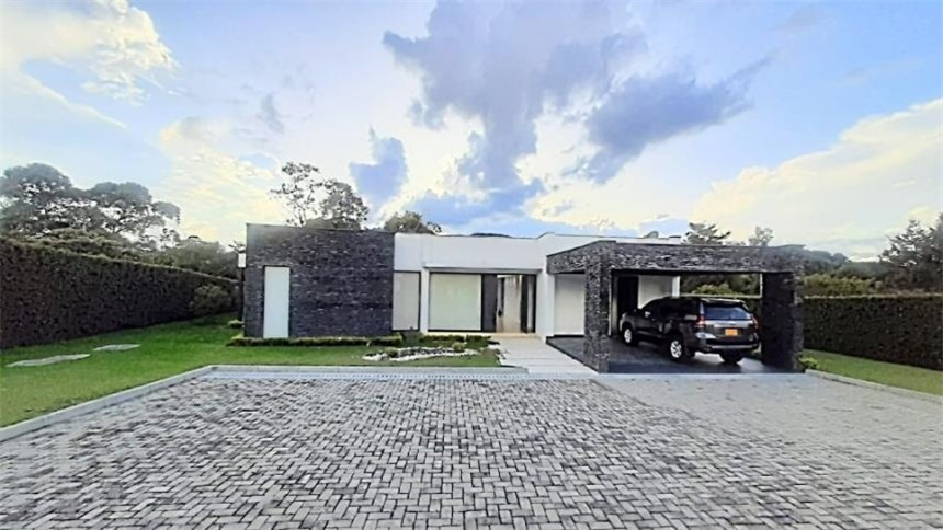 Casa de 4 alcobas en venta en Las Garzonas, El Carmen de Viboral · foto 24 de 24