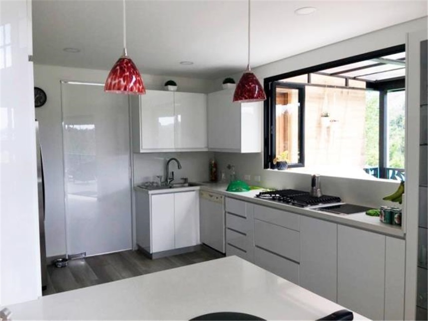 Casa de 2 alcobas en venta en Guayabito, Rionegro, 219 m² · foto 4 de 13
