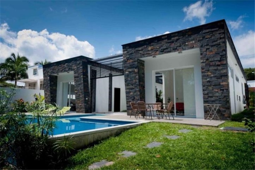 Casa de 4 alcobas en venta en Mirolindo, Ibagué, 265 m² · foto 3 de 19