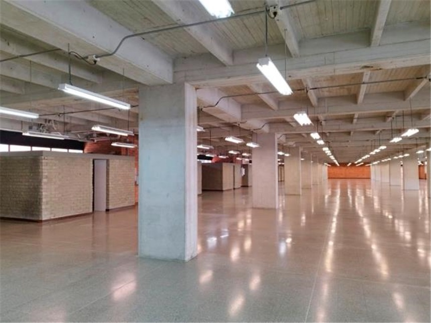 Oficina en arriendo en El Poblado, Medellín, 1940 m² · foto 13 de 16