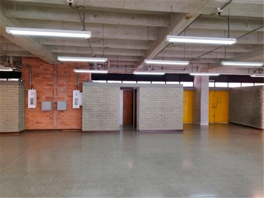 Oficina en arriendo en Cristo Rey, Medellín, 1940 m² · foto 14 de 16