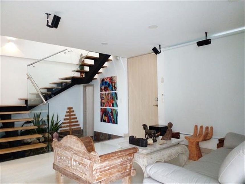 Casa de 3 alcobas en venta en Loma Del Chocho, Envigado, 170 m² · foto 2 de 19