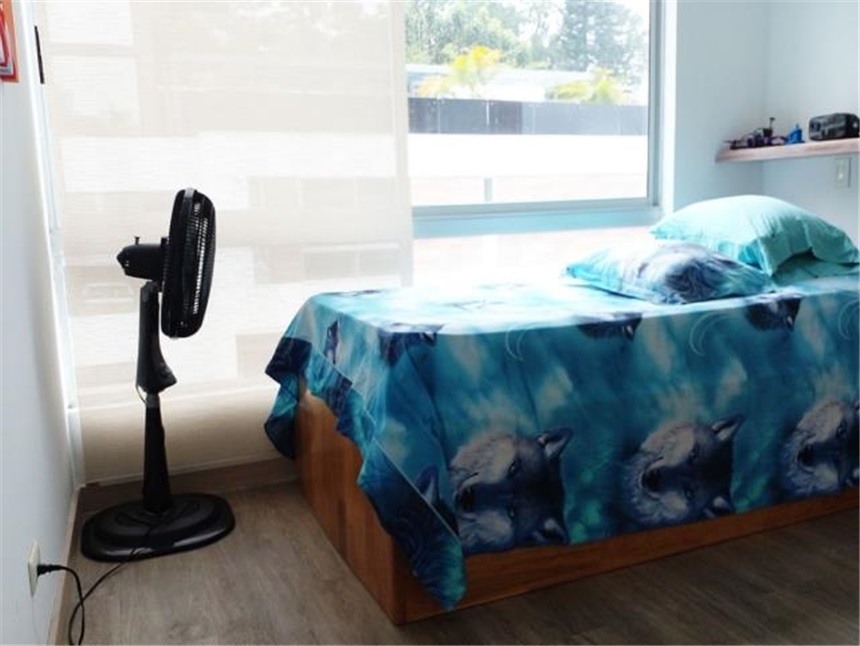 Casa de 3 alcobas en venta en Loma Del Chocho, Envigado, 170 m² · foto 12 de 19