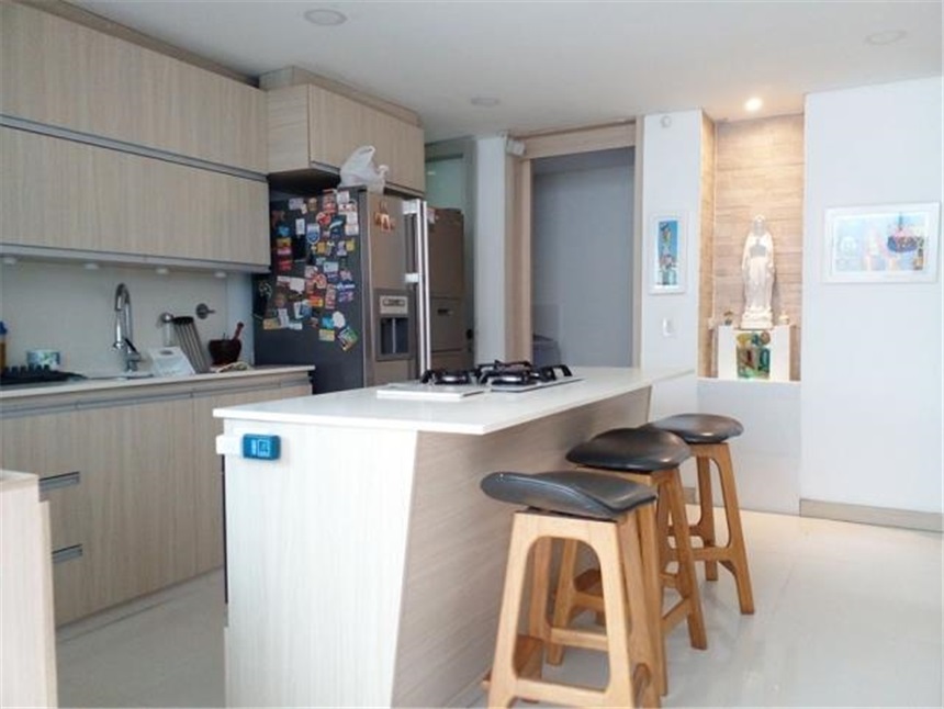 Casa de 3 alcobas en venta en Loma Del Chocho, Envigado, 170 m² · foto 4 de 19