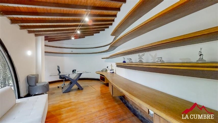 Casa de 5 alcobas en venta en El Tesoro, Medellín, 630 m² · foto 10 de 13