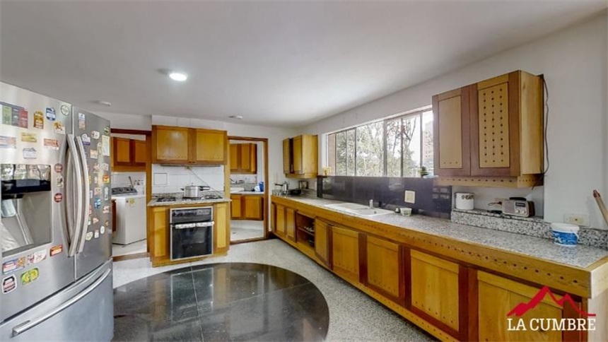 Casa de 5 alcobas en venta en El Tesoro, Medellín, 630 m² · foto 4 de 13