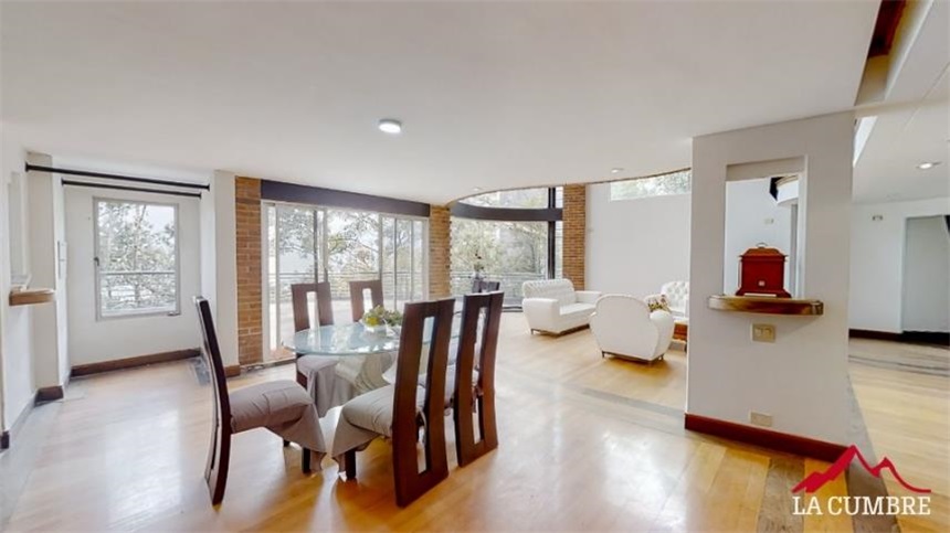 Casa de 5 alcobas en venta en El Tesoro, Medellín, 630 m² · foto 5 de 13