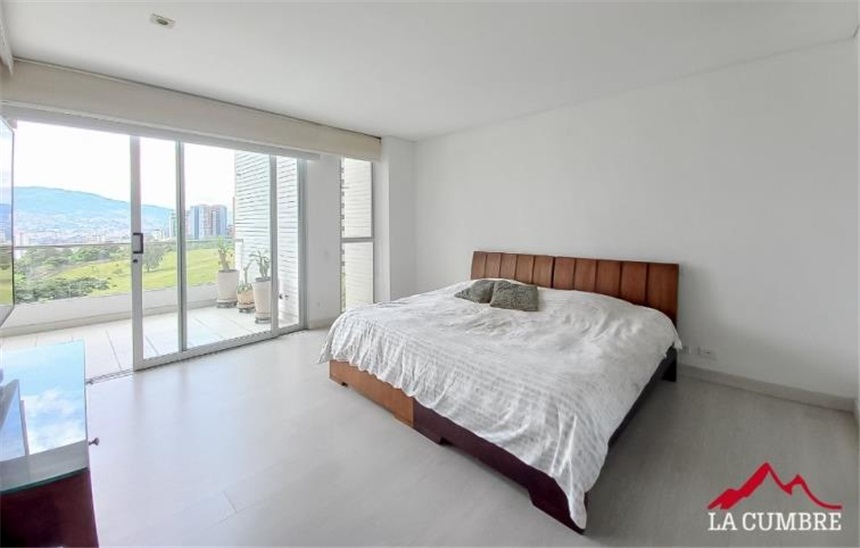 Apartamento en arriendo en El Poblado, Medellín · foto 9 de 12