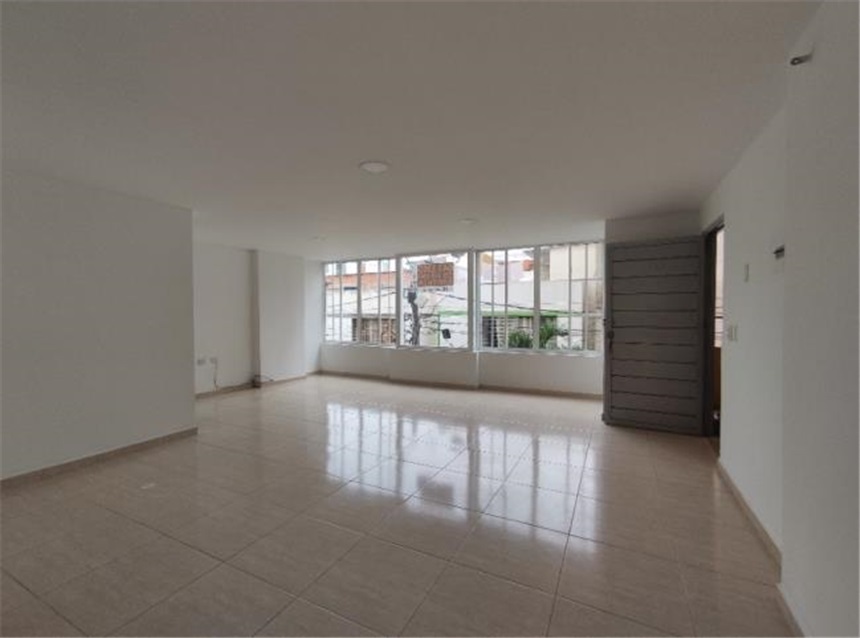 Local en Arriendo - Más