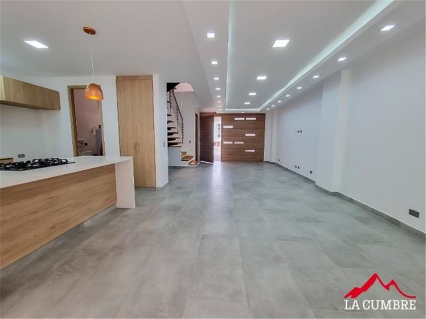 3BR House in San Lucas (248 m²)