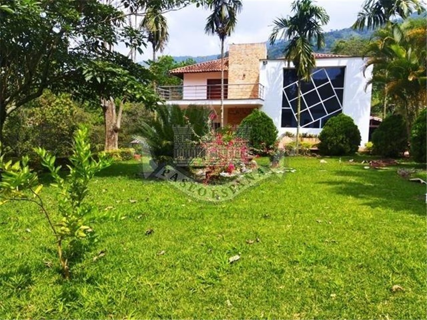 Casa de 5 alcobas en venta en Los Colorados, Piedecuesta · foto 15 de 18