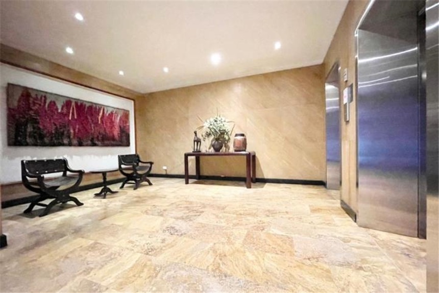 Apartamento de 3 alcobas en venta en El Retiro, Bogotá, 200 m² · foto 16 de 24