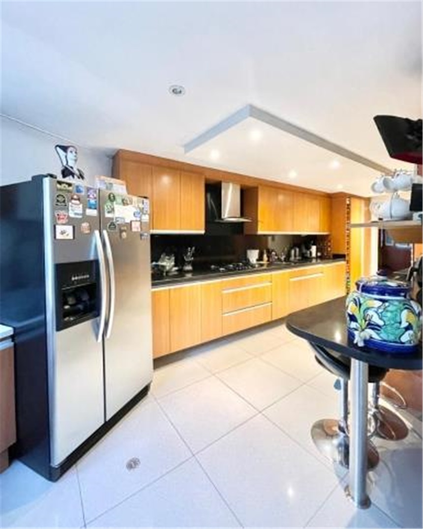 Apartamento de 3 alcobas en venta en El Retiro, Bogotá, 200 m² · foto 10 de 24