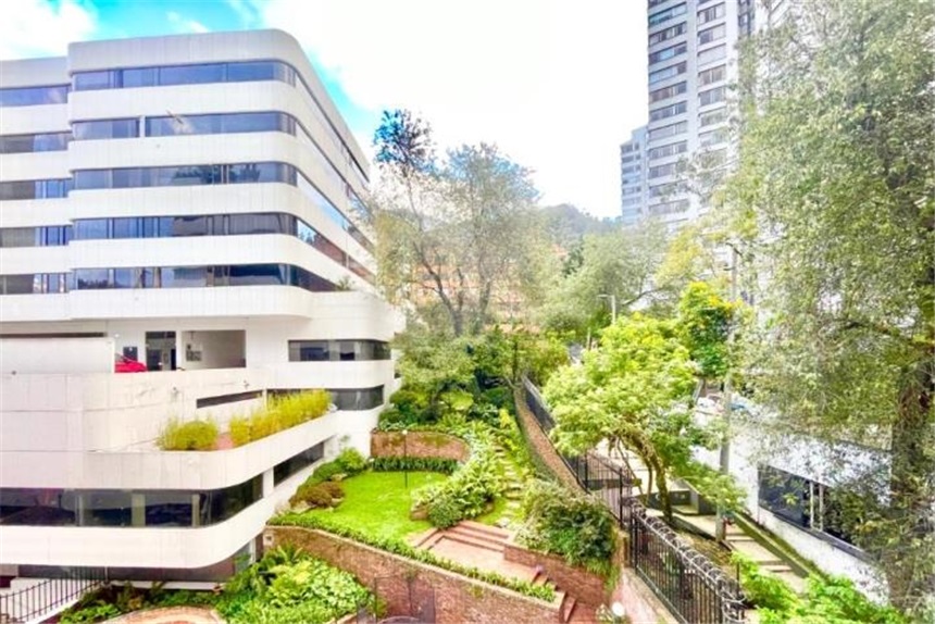 Apartamento de 3 alcobas en venta en El Retiro, Bogotá, 200 m² · foto 22 de 24