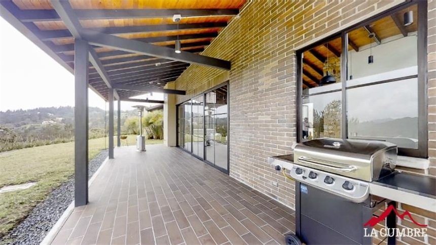 Casa en venta en Loma del Escobero, Medellín 3