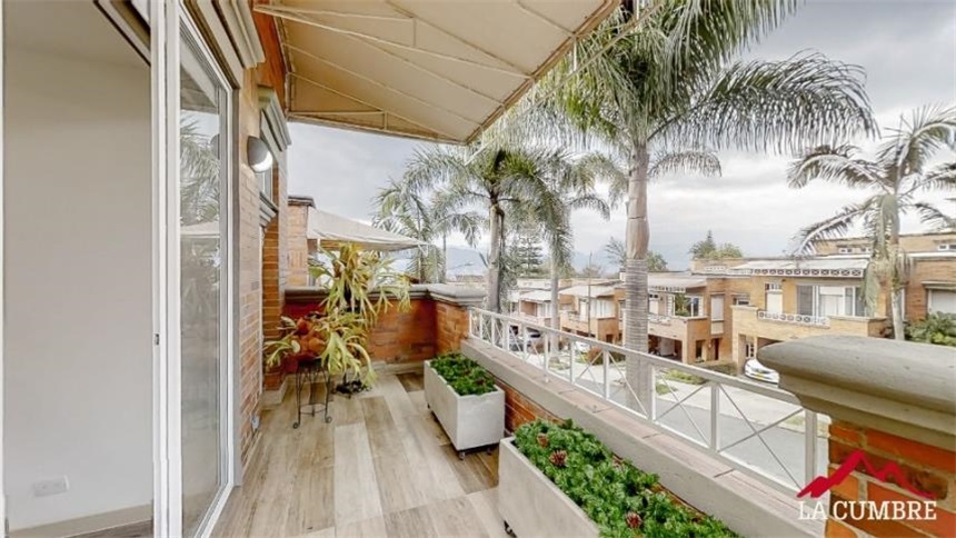 Casa de 3 alcobas en venta en Loma De Las Brujas, Envigado, 192 m² · foto 15 de 16