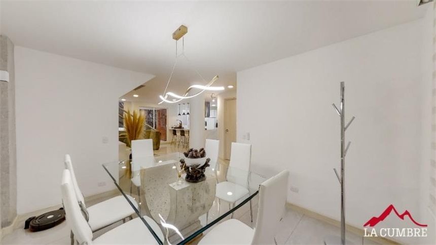 Casa de 3 alcobas en venta en Loma De Las Brujas, Envigado, 192 m² · foto 7 de 16
