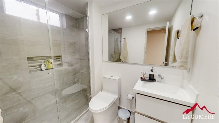 Casa de 3 alcobas en venta en Loma De Las Brujas, Envigado, 192 m² · foto 9 de 16