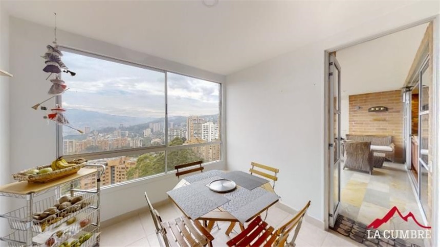 Apartamento de 3 alcobas en arriendo en El Tesoro, Medellín, 220 m² · foto 7 de 12