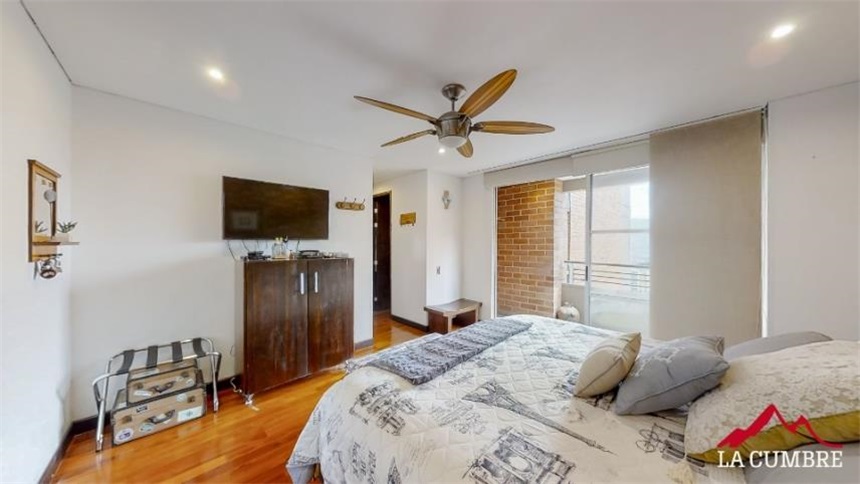 Apartamento de 3 alcobas en arriendo en El Tesoro, Medellín, 220 m² · foto 12 de 12