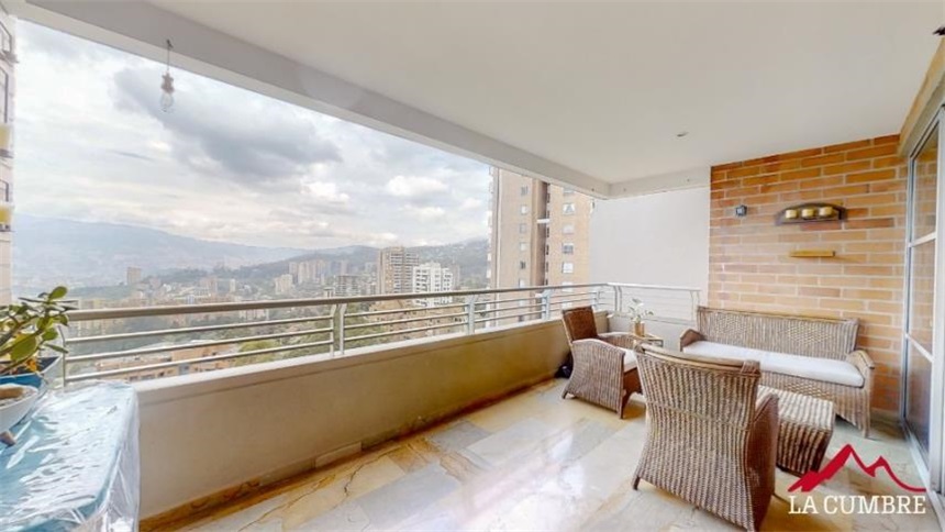 Apartamento de 3 alcobas en arriendo en El Tesoro, Medellín, 220 m² · foto 2 de 12