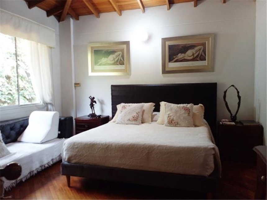 Casa de 3 alcobas en venta en Loma Del Chocho, Envigado, 228 m² · foto 9 de 20