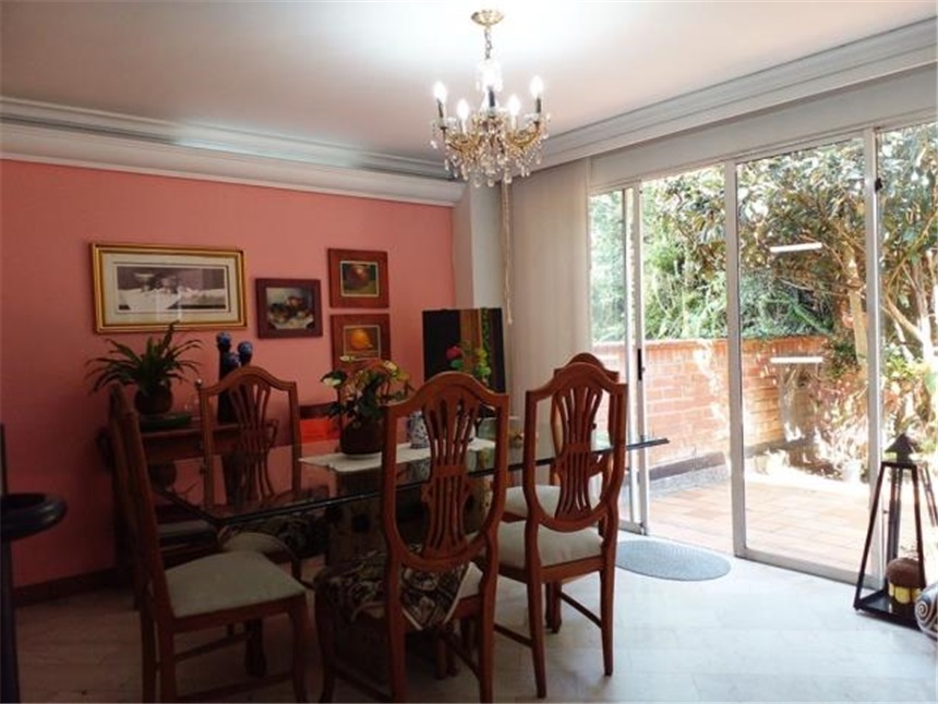 Casa de 3 alcobas en venta en Loma Del Chocho, Envigado, 228 m² · foto 3 de 20