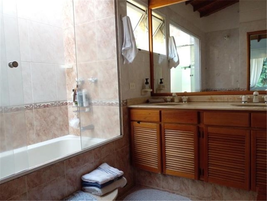 Casa de 3 alcobas en venta en Loma Del Chocho, Envigado, 228 m² · foto 15 de 20