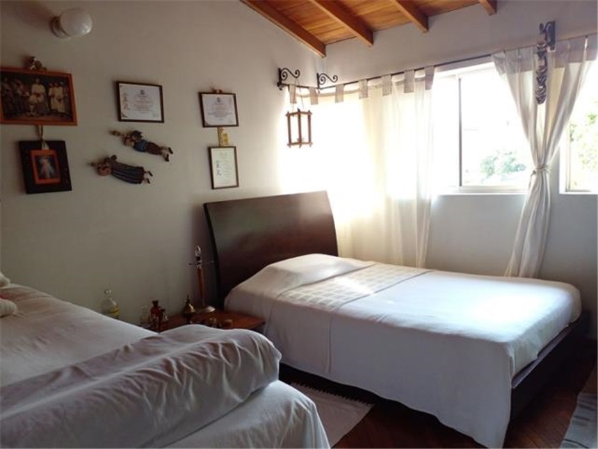 Casa de 3 alcobas en venta en Loma Del Chocho, Envigado, 228 m² · foto 8 de 20