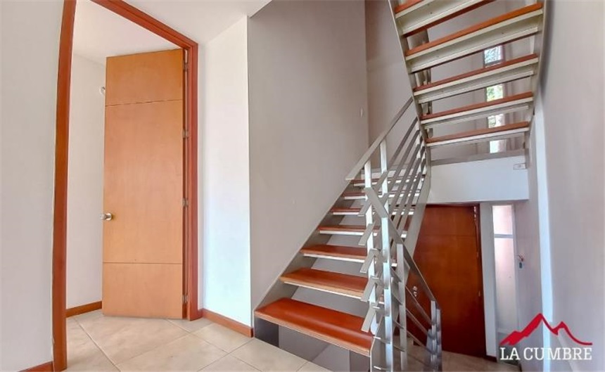Casa de 4 alcobas en arriendo en Altos Del Poblado, Medellín, 220 m² · foto 7 de 12