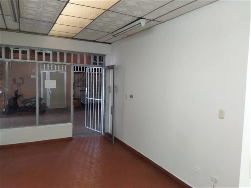 Local en Arriendo - Vista 2
