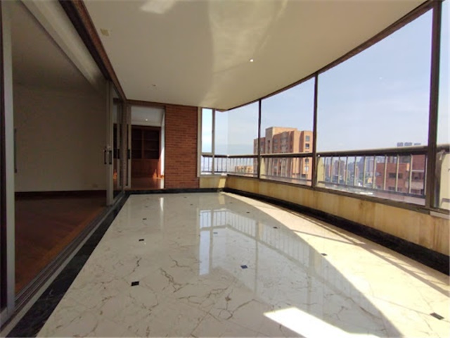 Apartamento de 3 alcobas en arriendo en La Florida, Medellín, 319 m² · foto 6 de 24