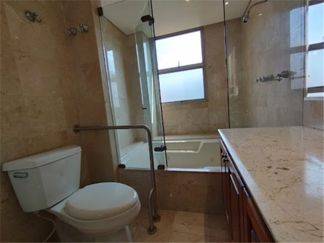 Apartamento de 3 alcobas en arriendo en La Florida, Medellín, 319 m² · foto 21 de 24