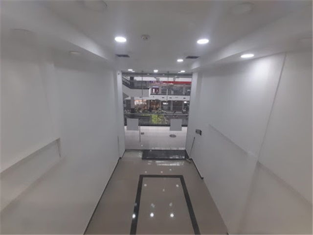 Local en Arriendo - Vista 2