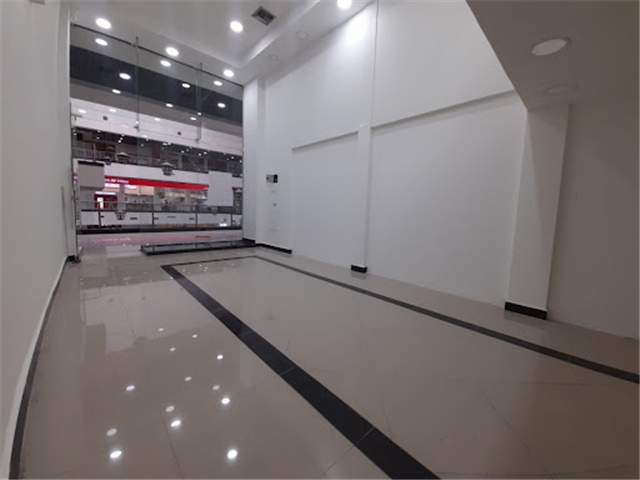 Local en Arriendo - Vista 3