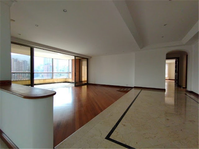 Apartamento de 3 alcobas en arriendo en La Florida, Medellín, 319 m² · foto 9 de 24