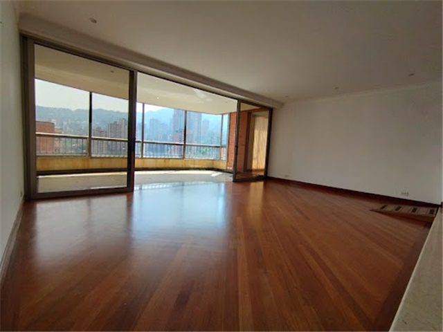 Apartamento de 3 alcobas en arriendo en La Florida, Medellín, 319 m² · foto 11 de 24