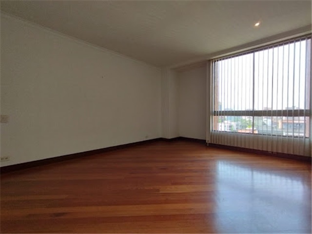 Apartamento de 3 alcobas en arriendo en La Florida, Medellín, 319 m² · foto 16 de 24