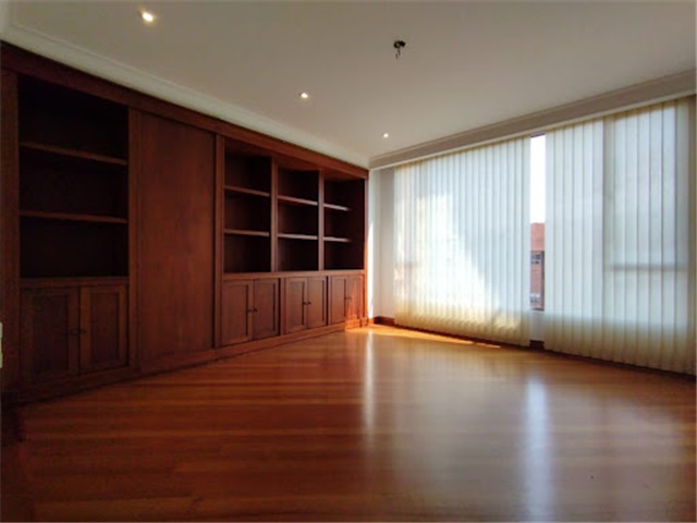 Apartamento de 3 alcobas en arriendo en La Florida, Medellín, 319 m² · foto 19 de 24