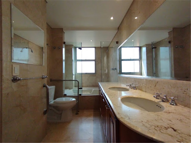 Apartamento de 3 alcobas en arriendo en La Florida, Medellín, 319 m² · foto 22 de 24