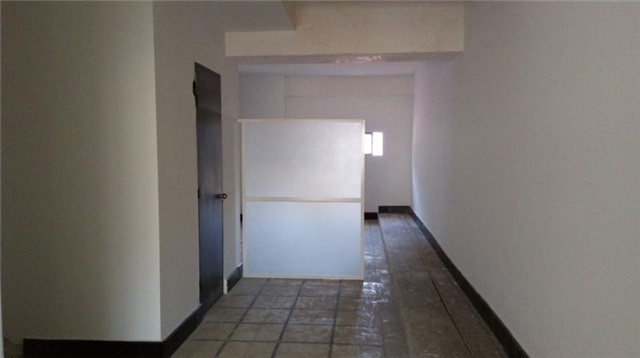 Local en Arriendo - Más