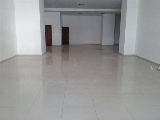 Local en Arriendo - Vista 2