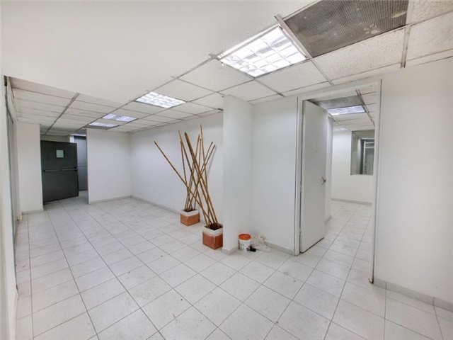 Local en arriendo en La Candelaria, Medellín, 740 m² · foto 12 de 24