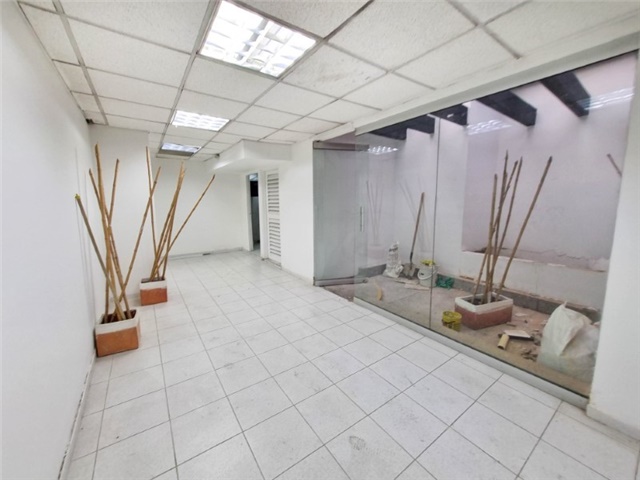 Local en arriendo en La Candelaria, Medellín, 740 m² · foto 13 de 24