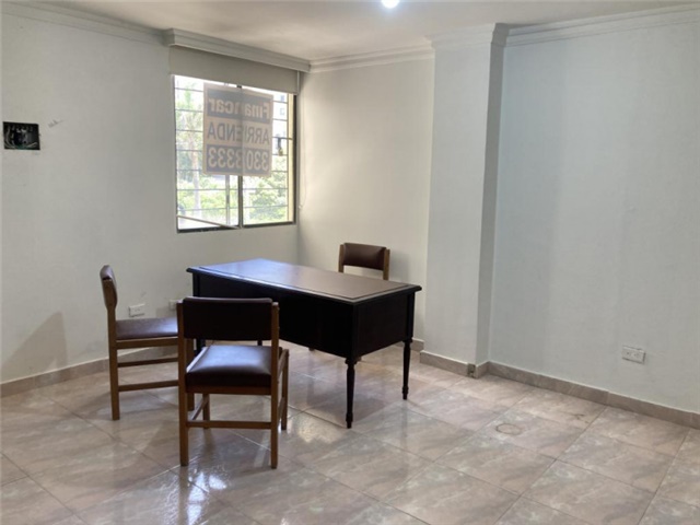Oficina en Arriendo - Más