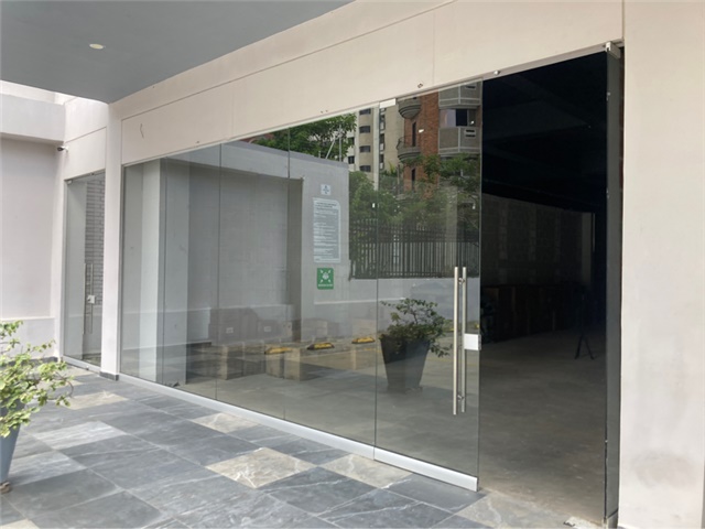 Local en Arriendo - Vista 2